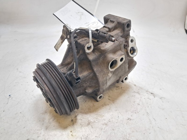 Sprężarka klimatyzacji 8832052010 TOYOTA