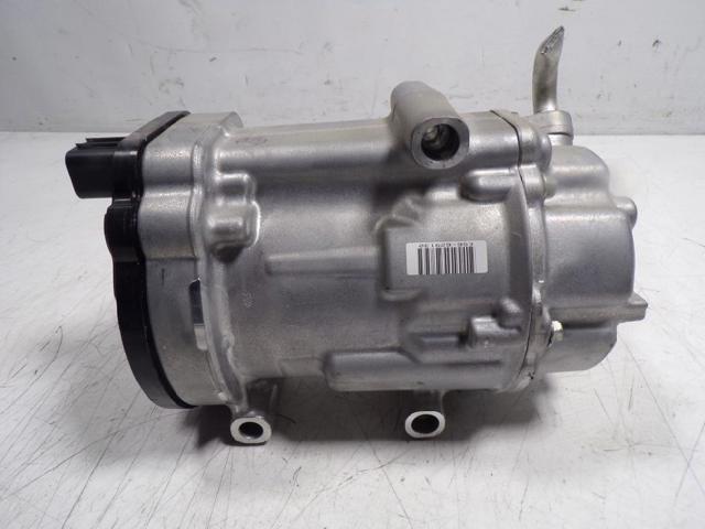 Sprężarka klimatyzacji 8837033050 TOYOTA