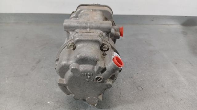 Sprężarka klimatyzacji 8837047092 TOYOTA