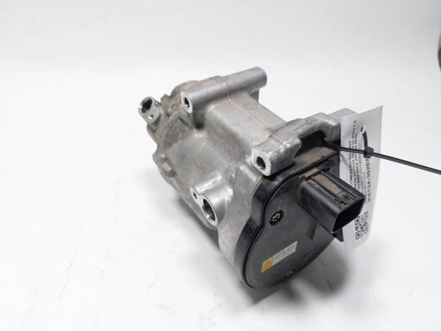 Sprężarka klimatyzacji 88370K0010 TOYOTA