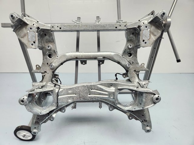 Korpus osi przedniej 8841116 BMW