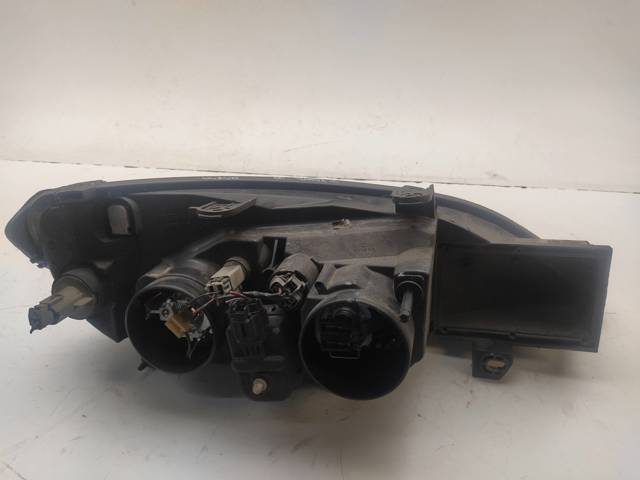 Reflektor lewy 89003044 NISSAN