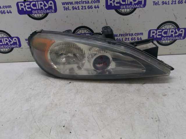 Reflektor prawy 89003045 NISSAN