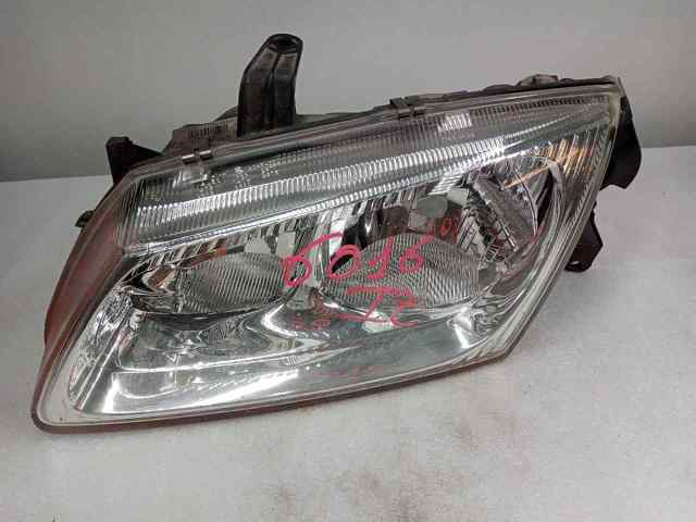 Reflektor lewy 89003331 NISSAN