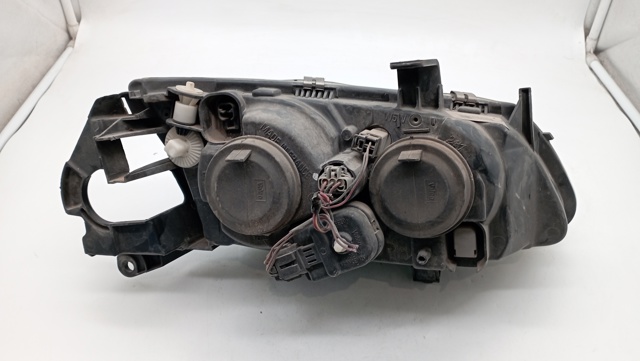 Reflektor lewy 89003331 NISSAN