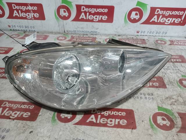 Reflektor prawy 89007050 PEUGEOT