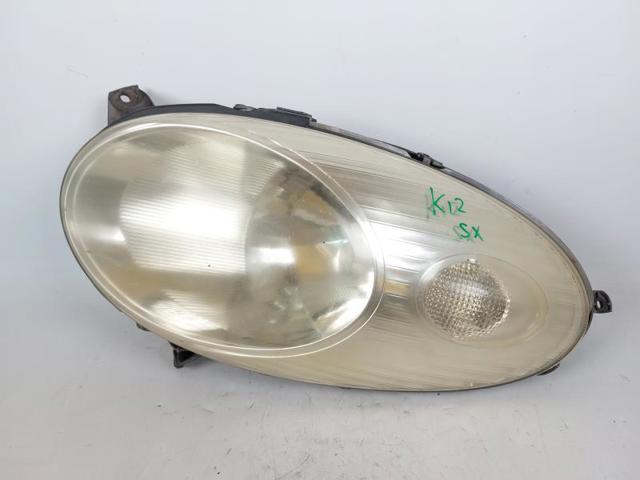 Reflektor lewy 89007101 NISSAN
