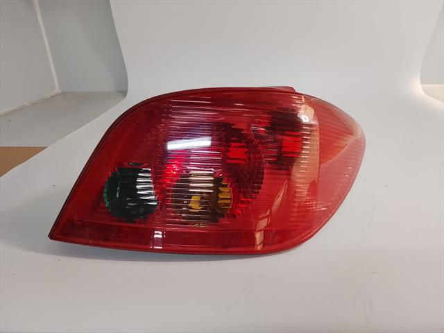 Lampa zespolona tylna prawa 89023239 PEUGEOT