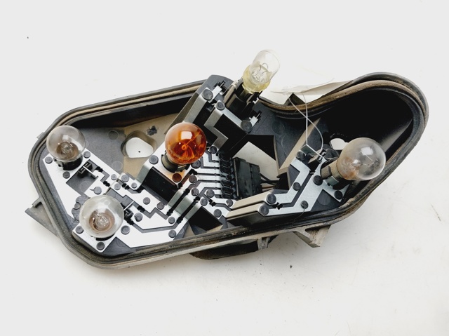 Lampa zespolona tylna lewa 89037872A OPEL