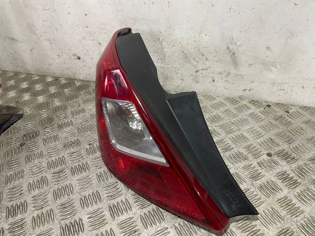 Lampa zespolona tylna lewa 89037882 OPEL