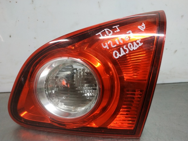 Lampa zespolona tylna prawa wewnętrzna 89071064 NISSAN