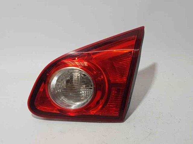 Lampa zespolona tylna prawa wewnętrzna 89071064 NISSAN