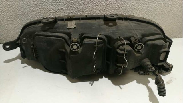 Reflektor prawy 89100448 FIAT