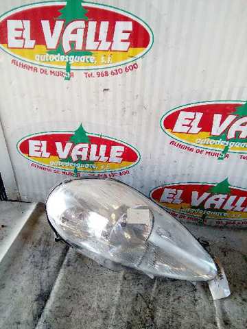 Reflektor prawy 89101388 FIAT