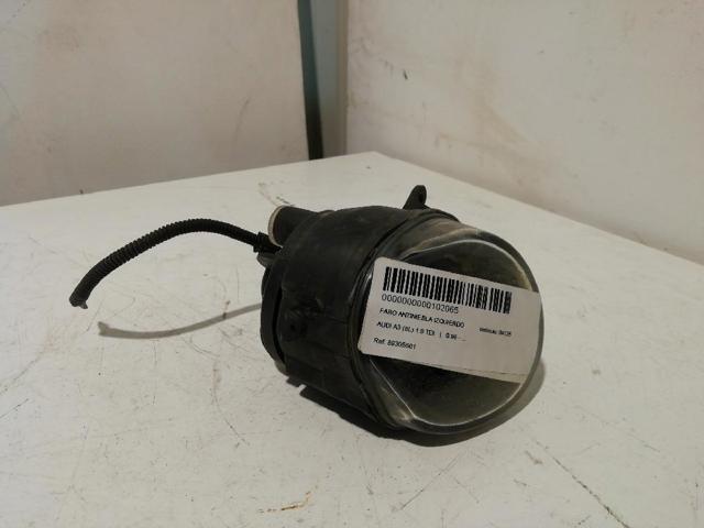 Lampa przeciwmgielna prawa 89305501 VAG