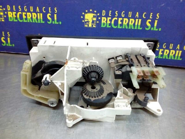 Sterownik trybów ogrzewania/klimatyzacji Audi 80 89, 89Q, 8A