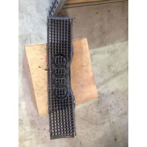 Atrapa chłodnicy Audi 80 89, 89Q, 8A