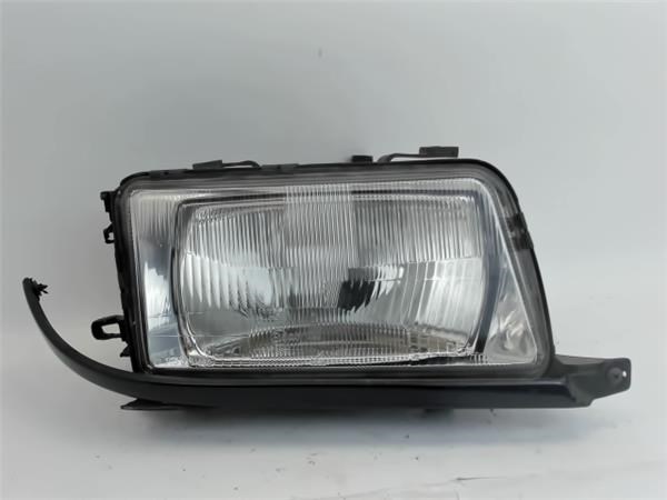 Reflektor prawy Audi 80 8C2