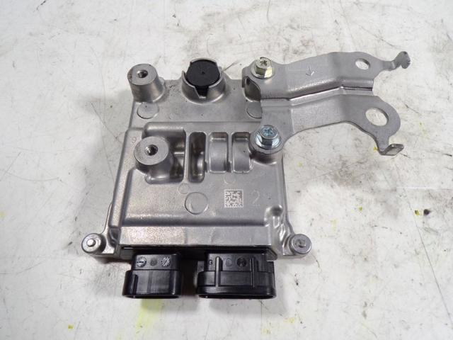 Moduł pompy paliwowej z czujnikiem poziomu paliwa 8957112010 TOYOTA