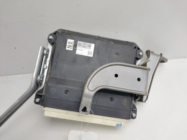 Kupić Sterownik silnika Toyota Land Cruiser  J150 w dobrej cenie
