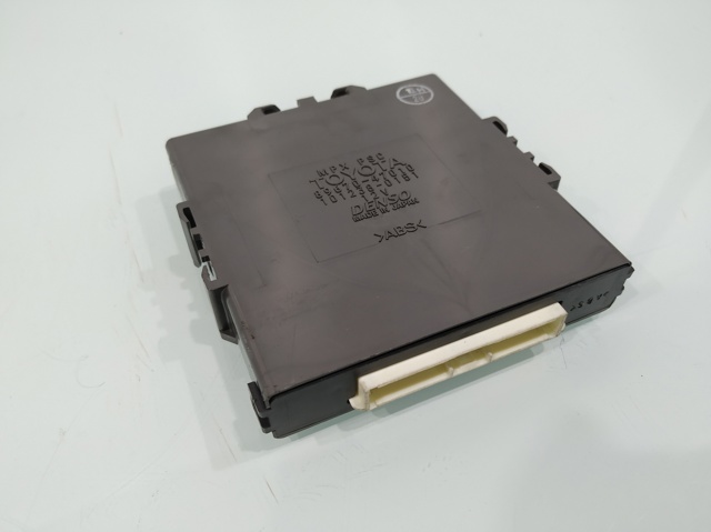 Blok komfortu 8967047010 TOYOTA