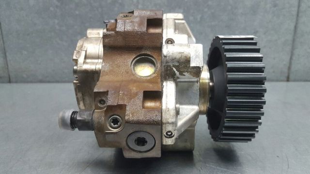 Pompa wtryskowa wysokiego ciśnienia 8973279240 OPEL