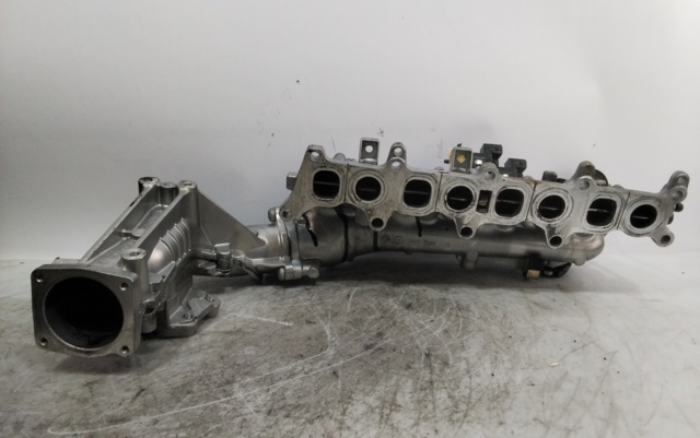 Kolektor ssący 8973858235 OPEL