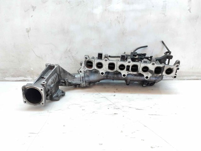 Kolektor ssący 8973858235 OPEL