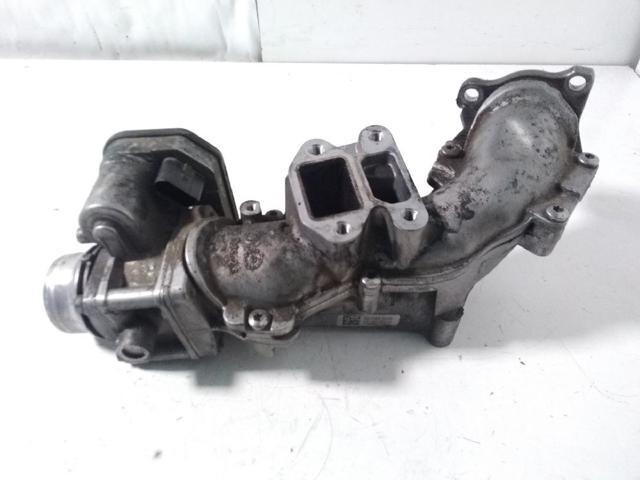 Kolektor ssący 8973858235 OPEL