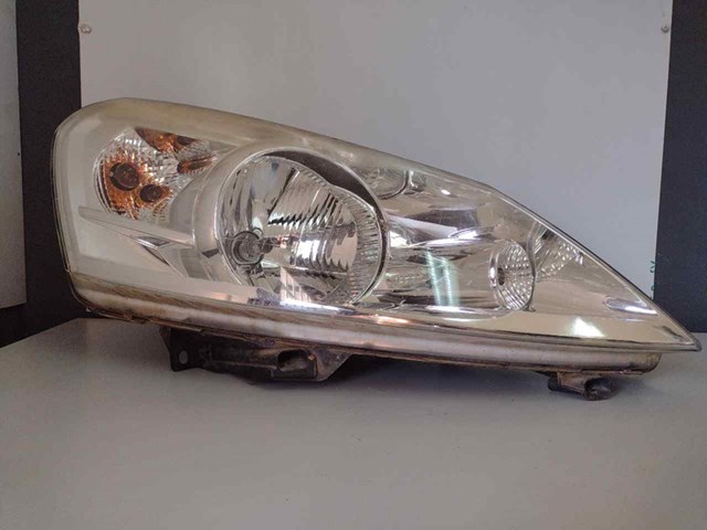 Reflektor prawy 89902604 PEUGEOT