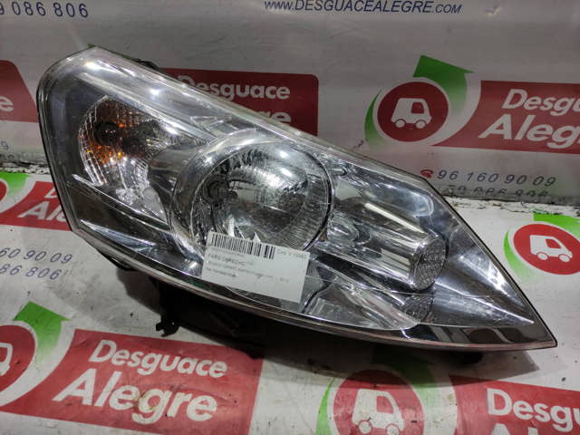 Reflektor prawy 89902604 PEUGEOT