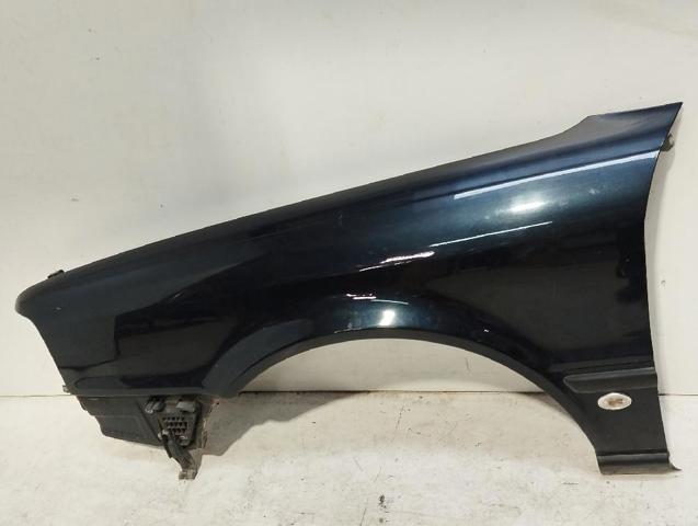 Błotnik przedni lewy Audi 80 8C2