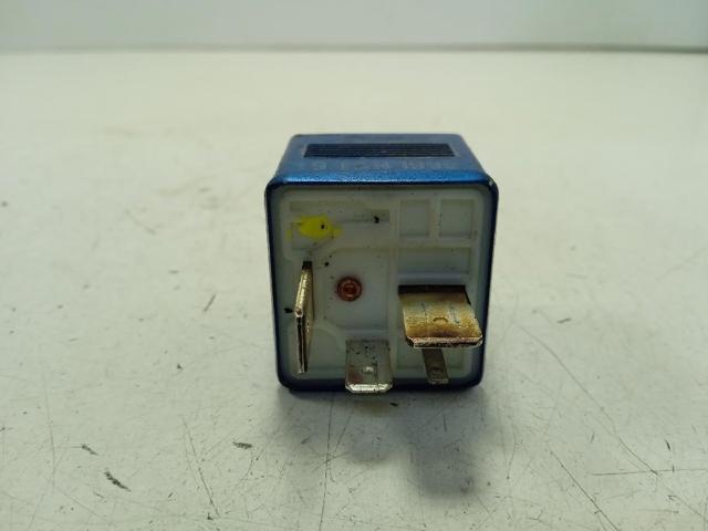 Przekaźnik świec żarowych Audi A8 4D2, 4D8