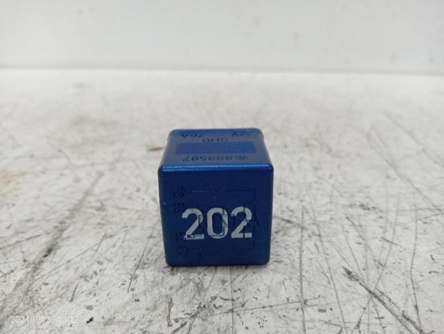 Przekaźnik świec żarowych Audi A8 4D2, 4D8