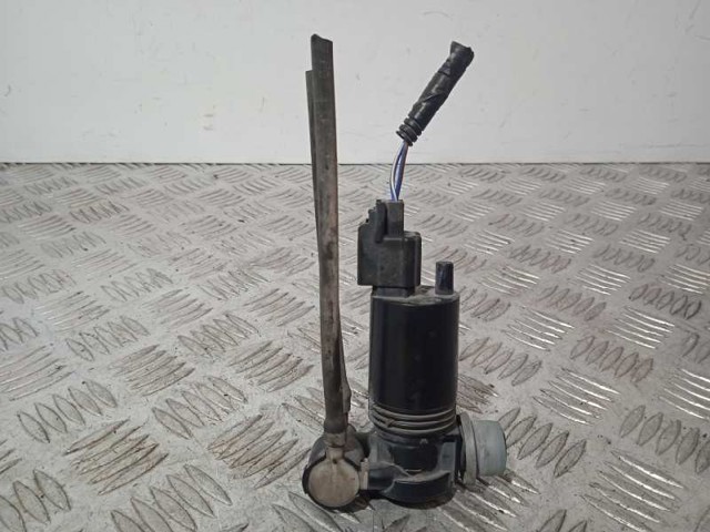 Pompka spryskiwacza szyby przedniej 8A6117K624AA FORD