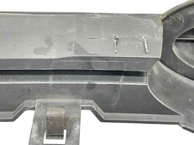 Atrapa chłodnicy Ford Fiesta CB1