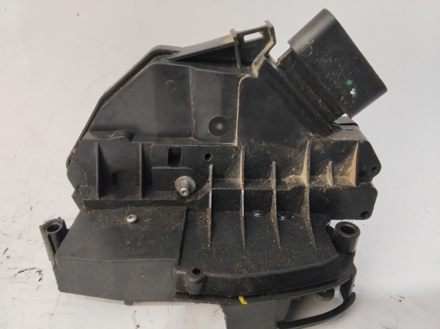 Zamek drzwi tylnych prawych 8A6AA26412AF FORD