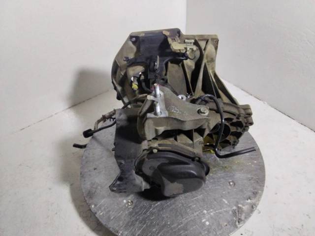 Mechaniczna skrzynia biegów w komplecie 8A6R7002EA FORD