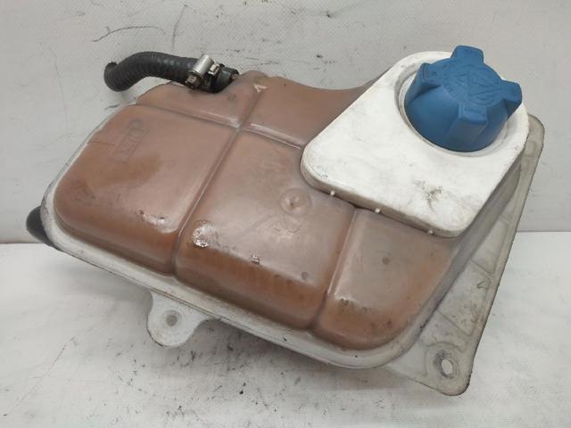 Zbiorniczek wyrównawczy układu chłodzenia 8D0121403C VAG