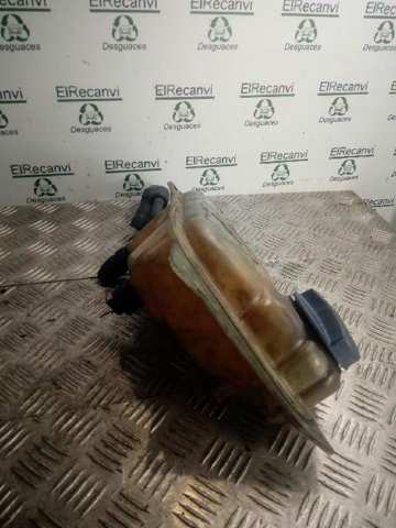 Zbiorniczek wyrównawczy układu chłodzenia 8D0121403K VAG