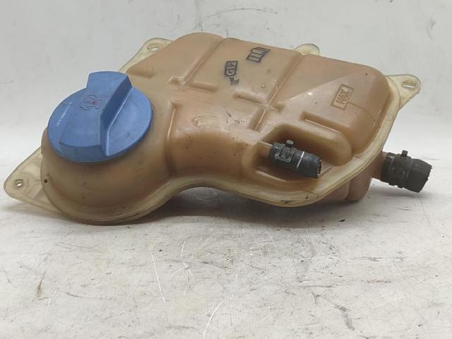 Zbiorniczek wyrównawczy układu chłodzenia 8D0121403L VAG