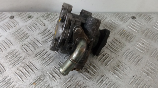 Pompa wspomagania hydraulicznego kierownicy 8D0145155Q VAG