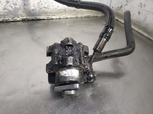 Pompa wspomagania hydraulicznego kierownicy 8D0145155Q VAG