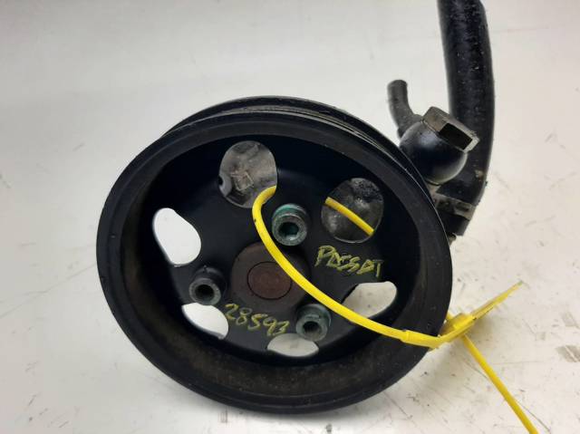 Pompa wspomagania hydraulicznego kierownicy 8D0145156L VAG