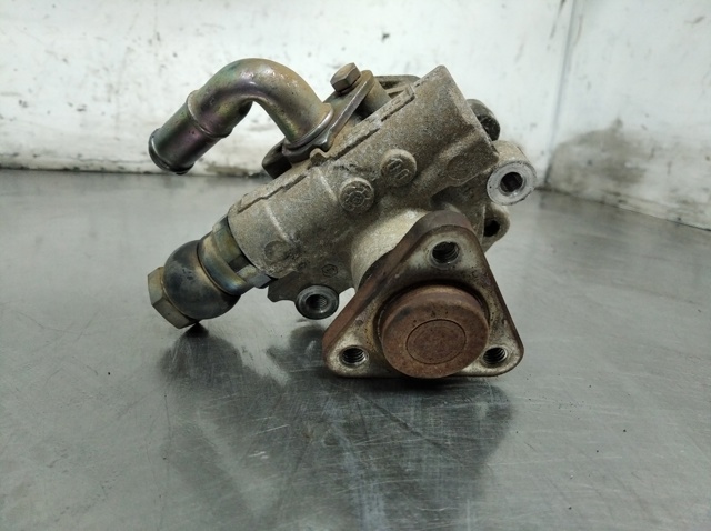 Pompa wspomagania hydraulicznego kierownicy 8D0145156L VAG