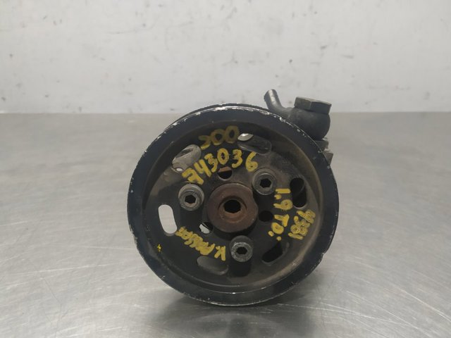 Pompa wspomagania hydraulicznego kierownicy 8D0145156T VAG