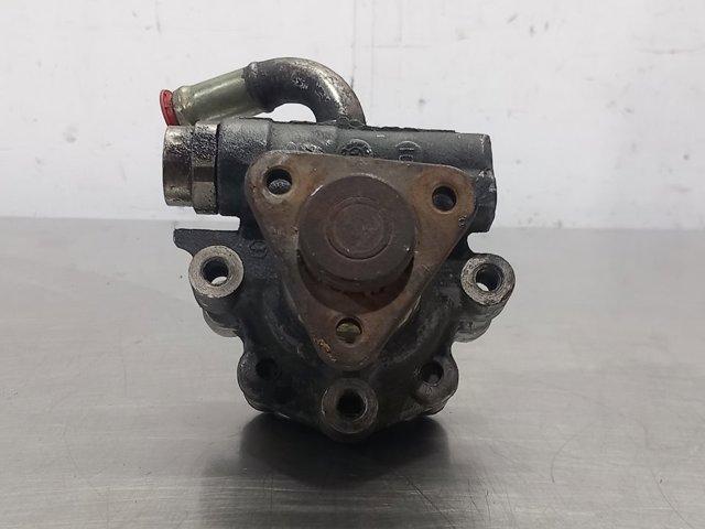 Pompa wspomagania hydraulicznego kierownicy 8D0145177 VAG
