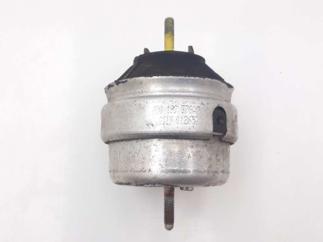 Poduszka (podpora) silnika lewa 8D0199379 VAG