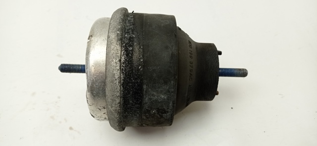 Poduszka (podpora) silnika lewa 8D0199379AC VAG