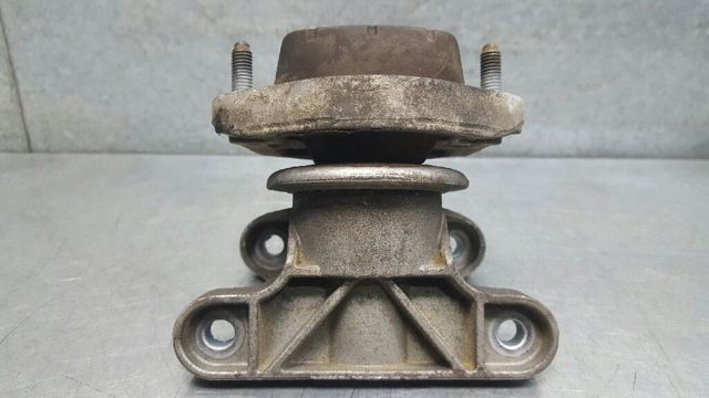 Poduszka (podpora) silnika lewa 8D0199379AR VAG